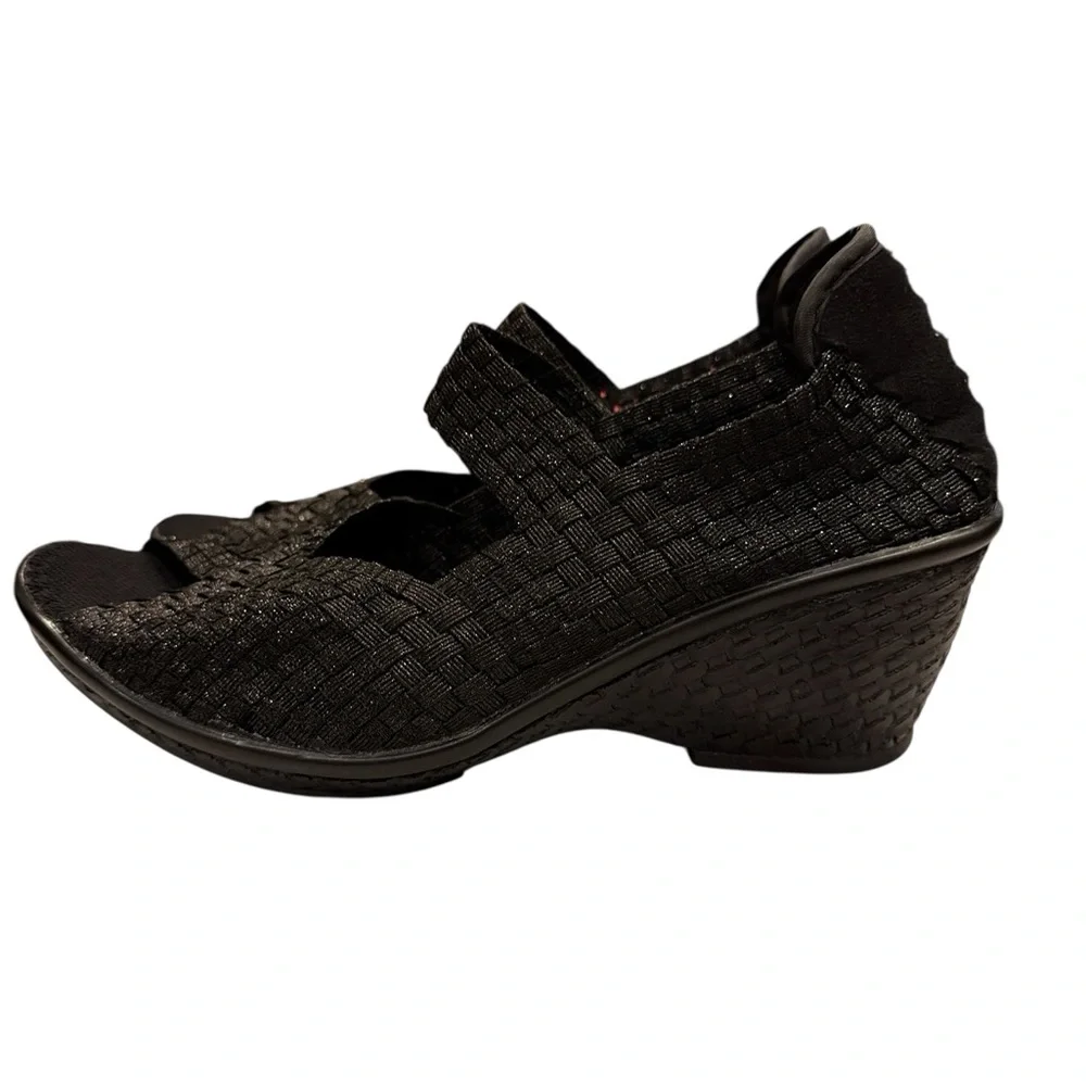 bernie mev. Women’s Black Woven Wedge Casual Sandals Sz 8